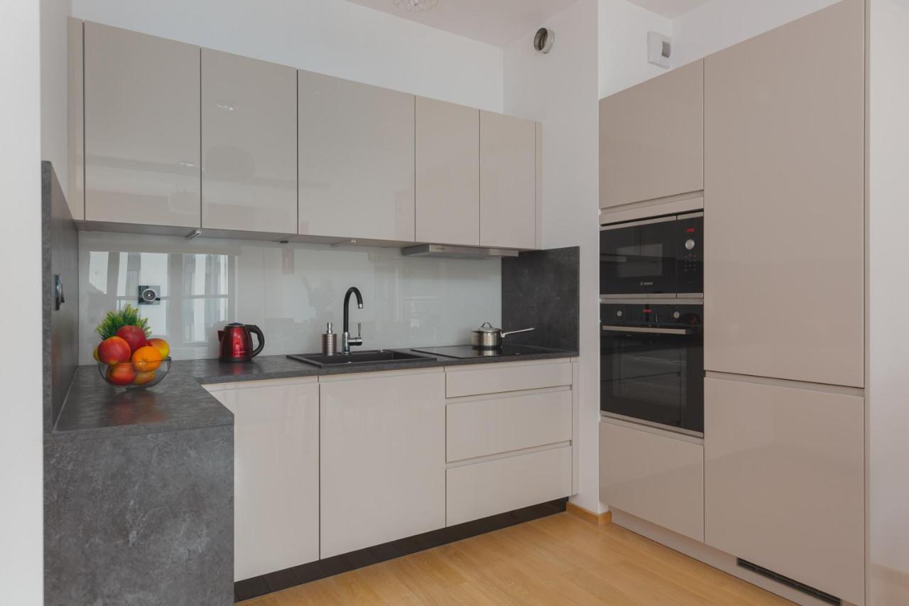 Dzielna Apartment Warsaw Wola By Noclegi Renters Dış mekan fotoğraf